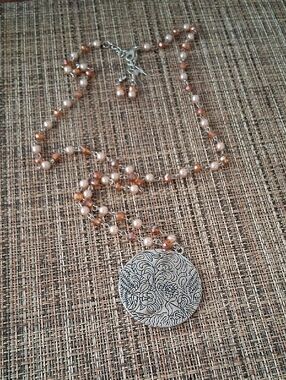 paparazzi Peach and Pink Beaded Necklace with Silver Floral Disc